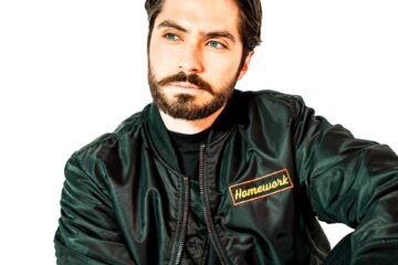 Após anos atuando como engenheiro de som, mentor e ghost producer, Seth n’ Sound assume protagonismo em ”Silver Lining”, com Tanner Howe