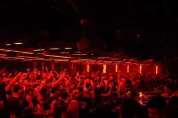 Paixão pela house music em 1° lugar: D-EDGE SP recebe showcase da Red Room