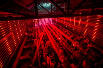 Timeless Moment desembarca no D-Edge Rio com line-up de peso e batidas atemporais do progressive house