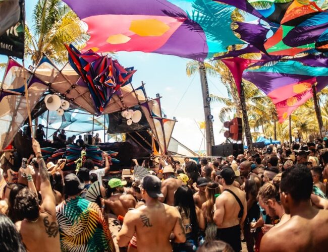 Por que o 303 Festival é a melhor escolha para a sua Páscoa psicodélica?