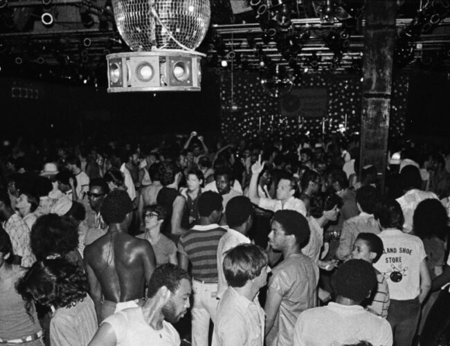 Anhanguera Warehouse: Claps, Divas e 909: Uma Ode ao Garage House