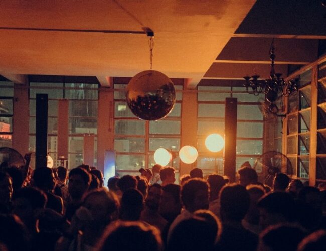 Diversidade, curadoria e arte: Euphonica leva energia disco-houser ao coração de SP com Meca, OSGEMEOS, Valentina Luz, Etcetera e muito mais