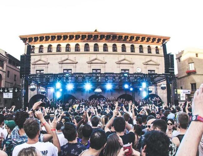 O OFFSónar até se consolidar como um dos maiores festivais da música eletrônica – e o que esperar da edição 2025 em Barcelona