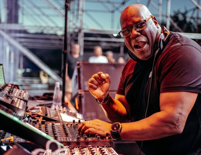 Encontro de gigantes: Carl Cox soma forças com Riva Starr e Eliza Rose em “Shake The Nation” pela Factory 93 Records