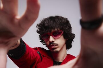 Lançamento de peso: HeyDoc! se aproxima do techno em estreia pela HEXAGON de Don Diablo