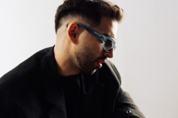 Adam Sellouk estreia no CAOS em abril em noite que reúne diferentes talentos da música eletrônica