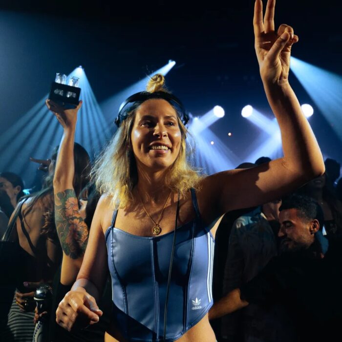 Novo relatório da IMS revela que as DJs mulheres representam apenas 15% dos usuários da AlphaTheta