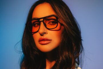 Polly amplia presença internacional na cena com “More” e estreia pela Hood Politics Records 