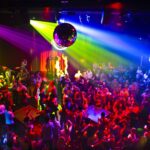 Existe uma abertura real na cena brasileira para DJs LGBTQIAPN+? Artistas e produtores de evento comentam o tema!